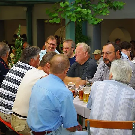 Ξενοδοχείο Staffelsteiner Hof 3*